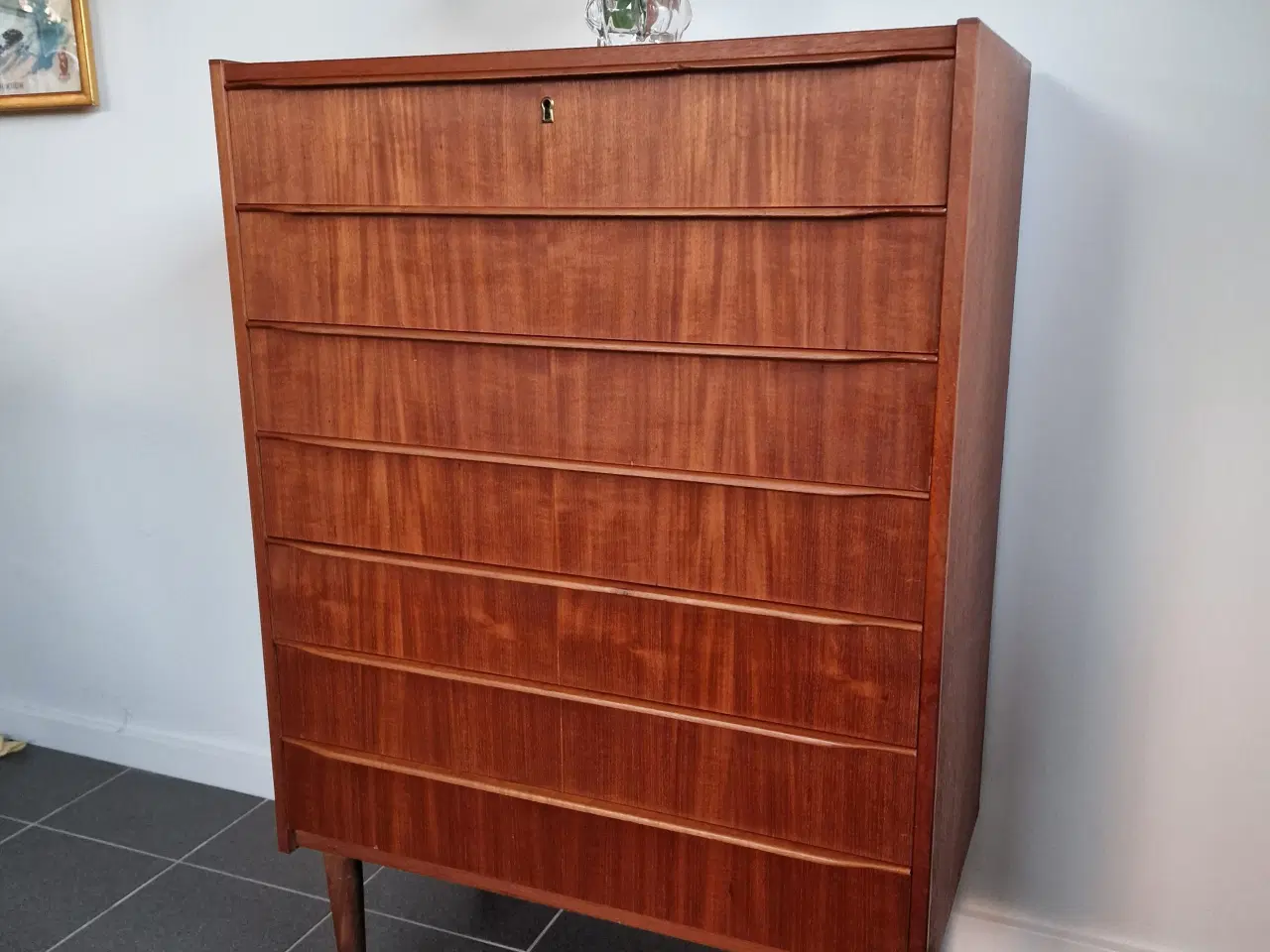 Billede 2 - Flot stilren "tallboy" kommode