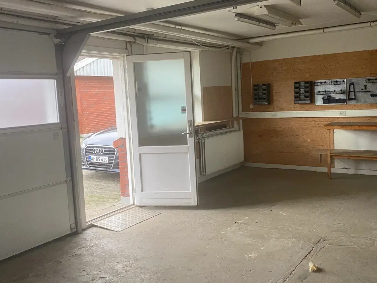 Billede 5 - Lager- værkstedslokale med elektrisk port