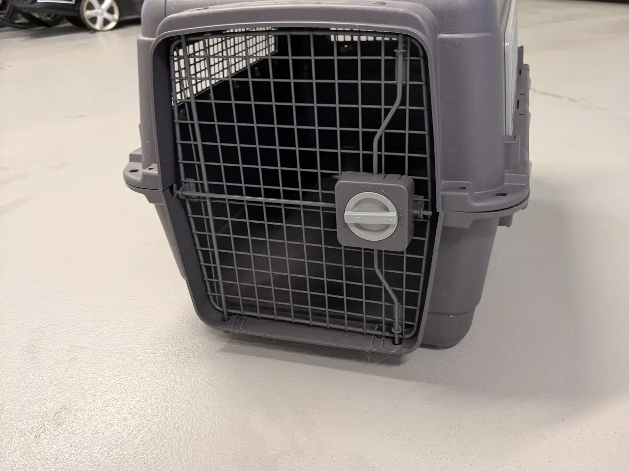 Billede 1 - Næsten ny transportboks str. M