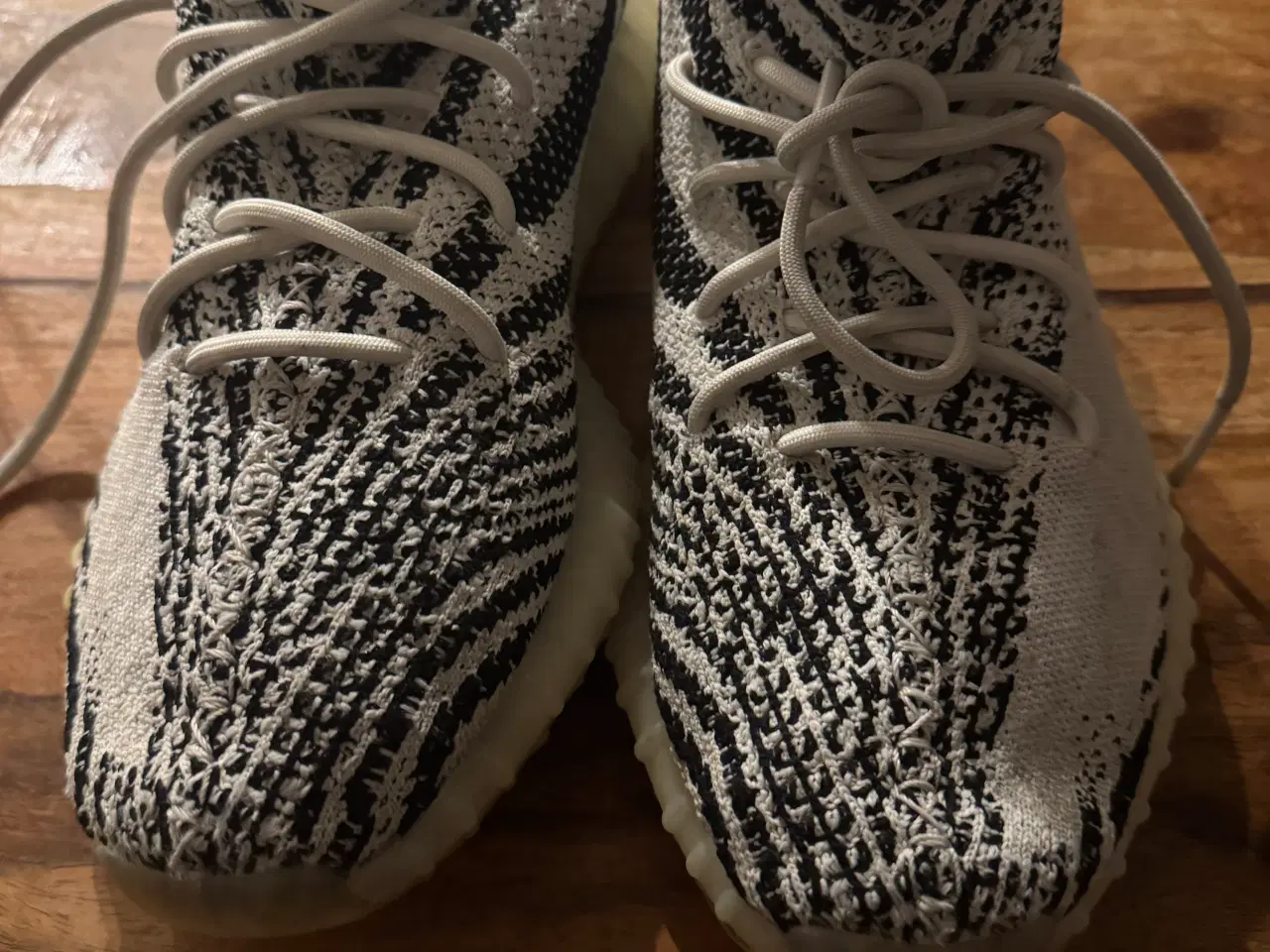 Billede 3 - Adidas Yeezy Boost 350 V2 Zebra