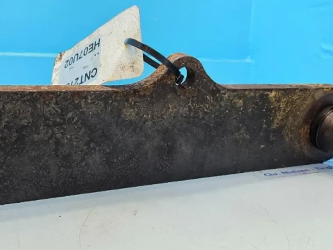 Billede 15 - New Holland LB115B Forbidelsesstang 87305181