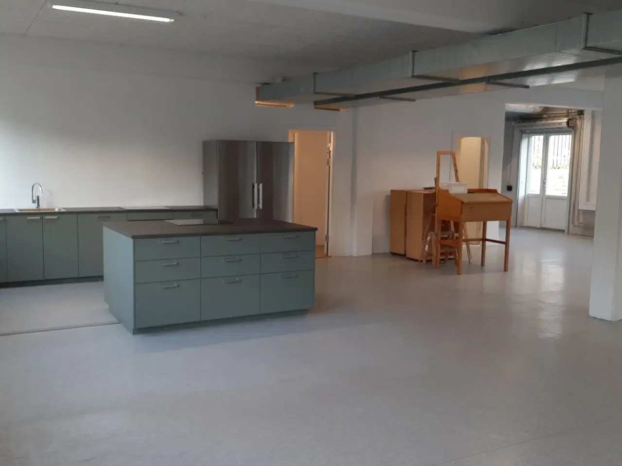 Billede 15 - Suveræn Beliggenhed: Port + Let produktion + Klinik + Butik + Showroom + Kontor + Stueplan!