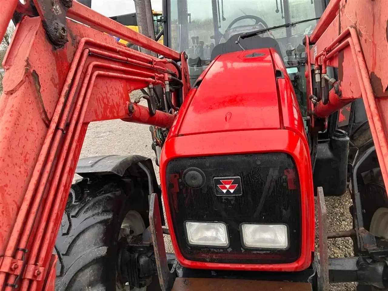 Billede 22 - Massey Ferguson 4355 Power Shuttle 24-24 med frontlæsser