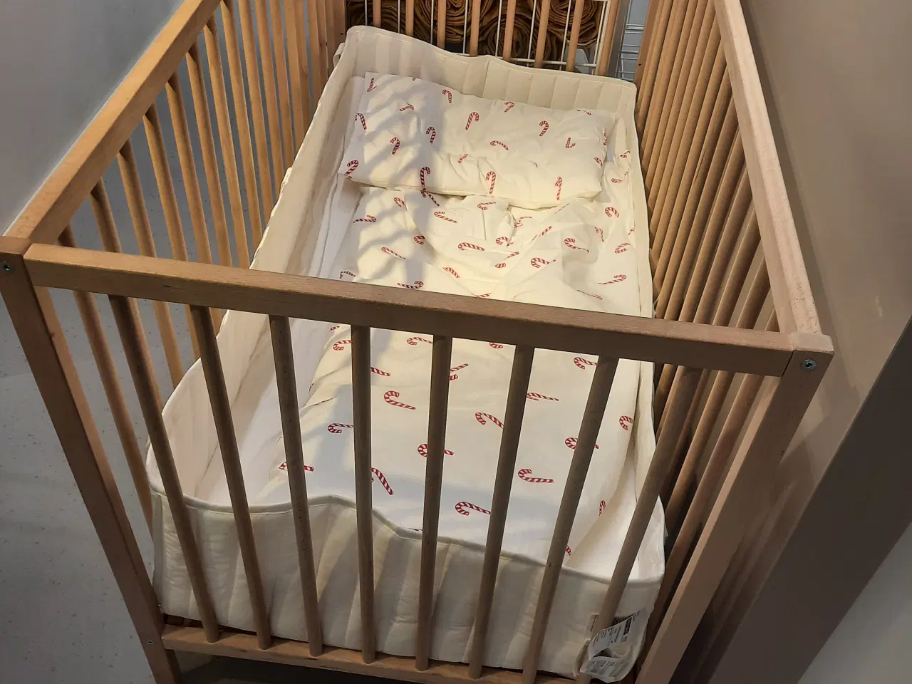 Billede 1 - Tremmeseng Ikea model Snigler