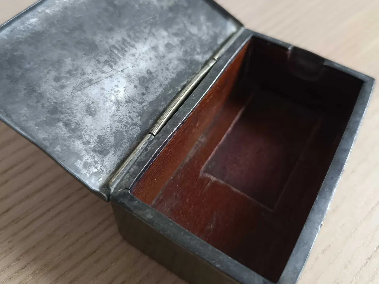 Billede 3 - Gammel Gillette tinæske 