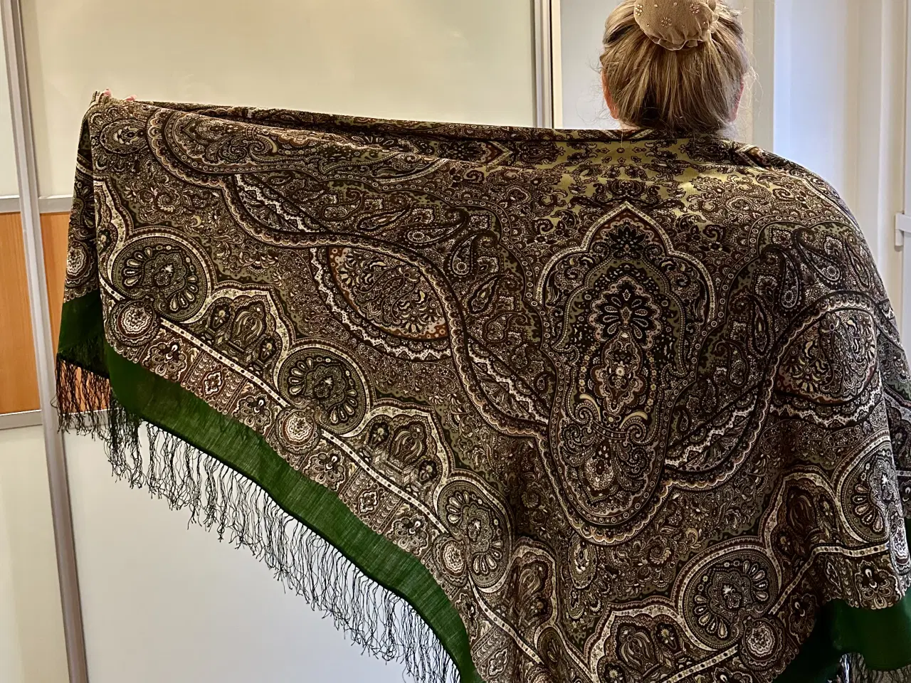 Billede 5 - To store retro uldsjal fra Rusland i flot stand