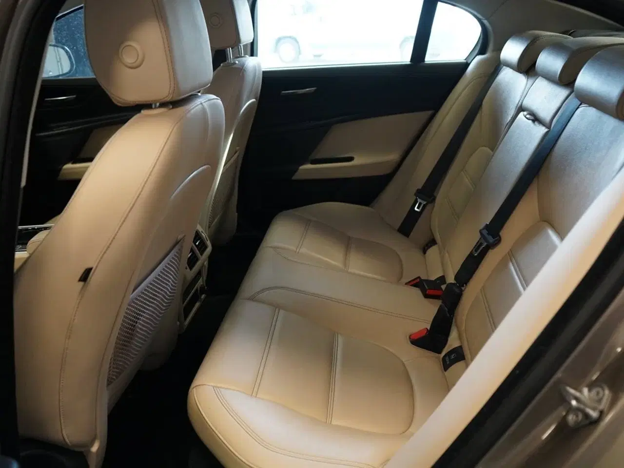 Billede 6 - Jaguar XE 2,0 D180 Portfolio aut.