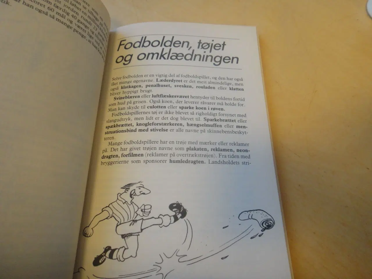 Billede 3 - Fodbold slang - fed lille bog fra 1988