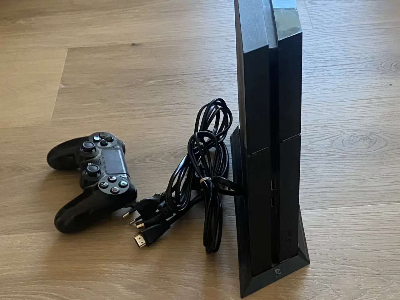 Billede 2 - en playstation 4 far til salg 