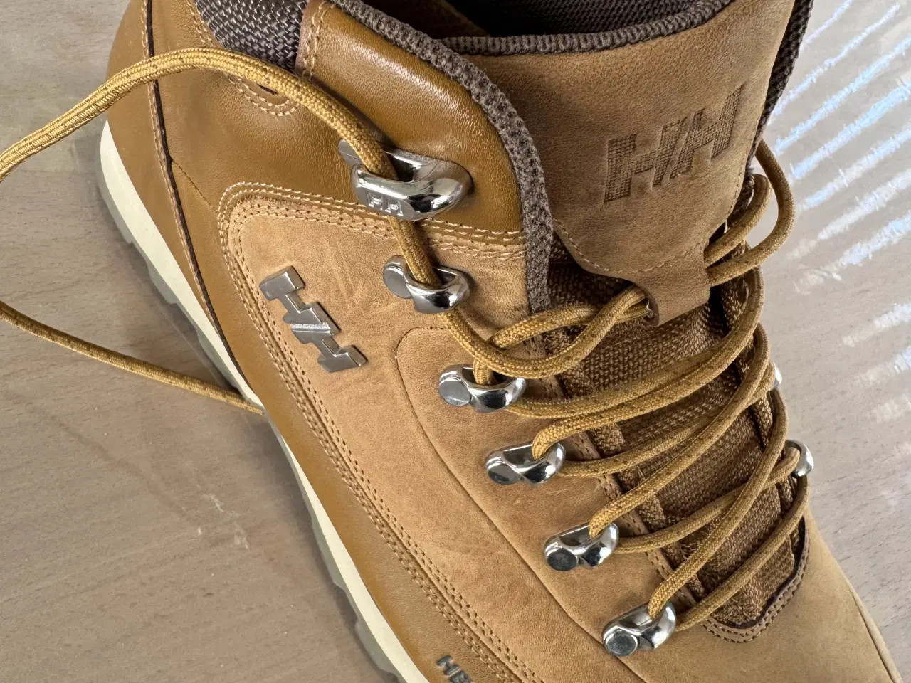 Billede 1 - Vandresko/støvle fra Helly Hansen