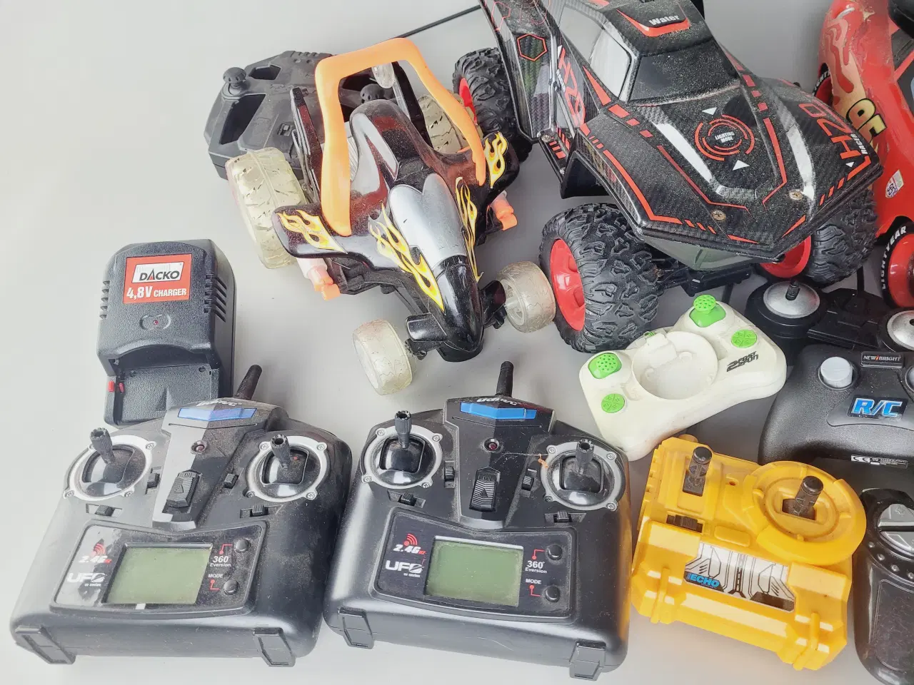 Billede 2 - Kæmpe Lot! Fjernstyrede Biler, Controllere Batteri