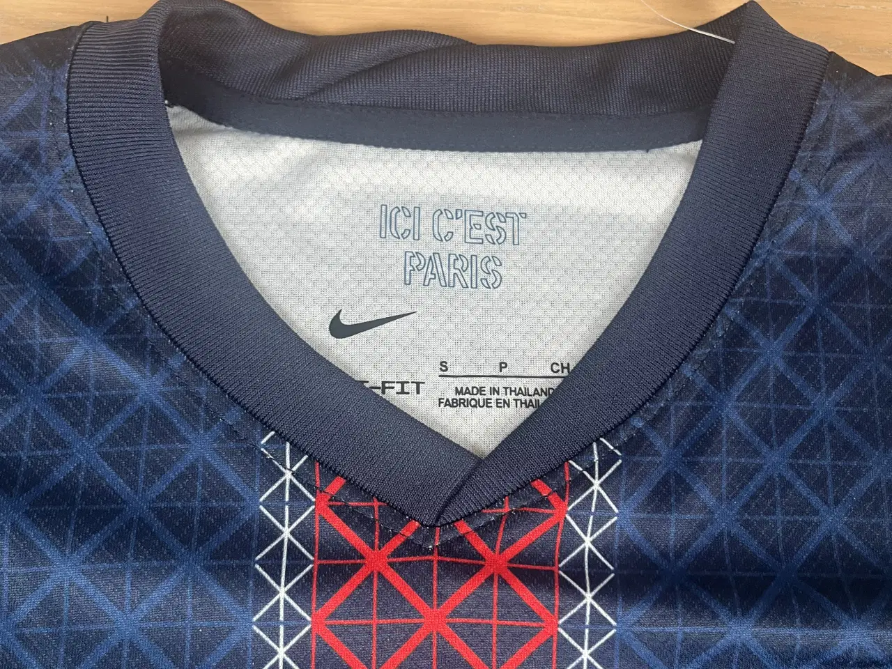 Billede 4 - Psg fodbold trøje 
