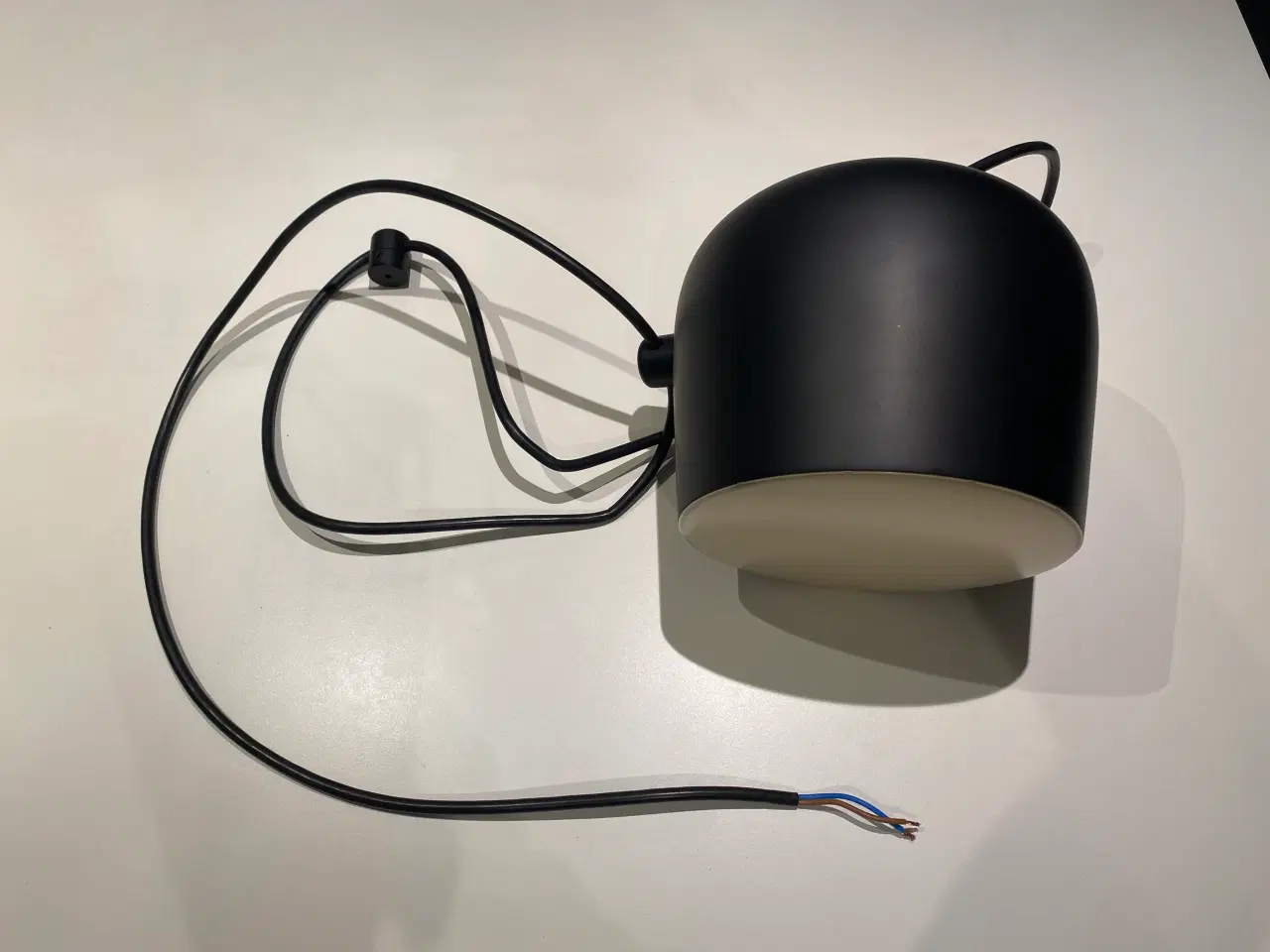 Billede 2 - FLOS, AIM small pendel, sort Diameter 24cm.