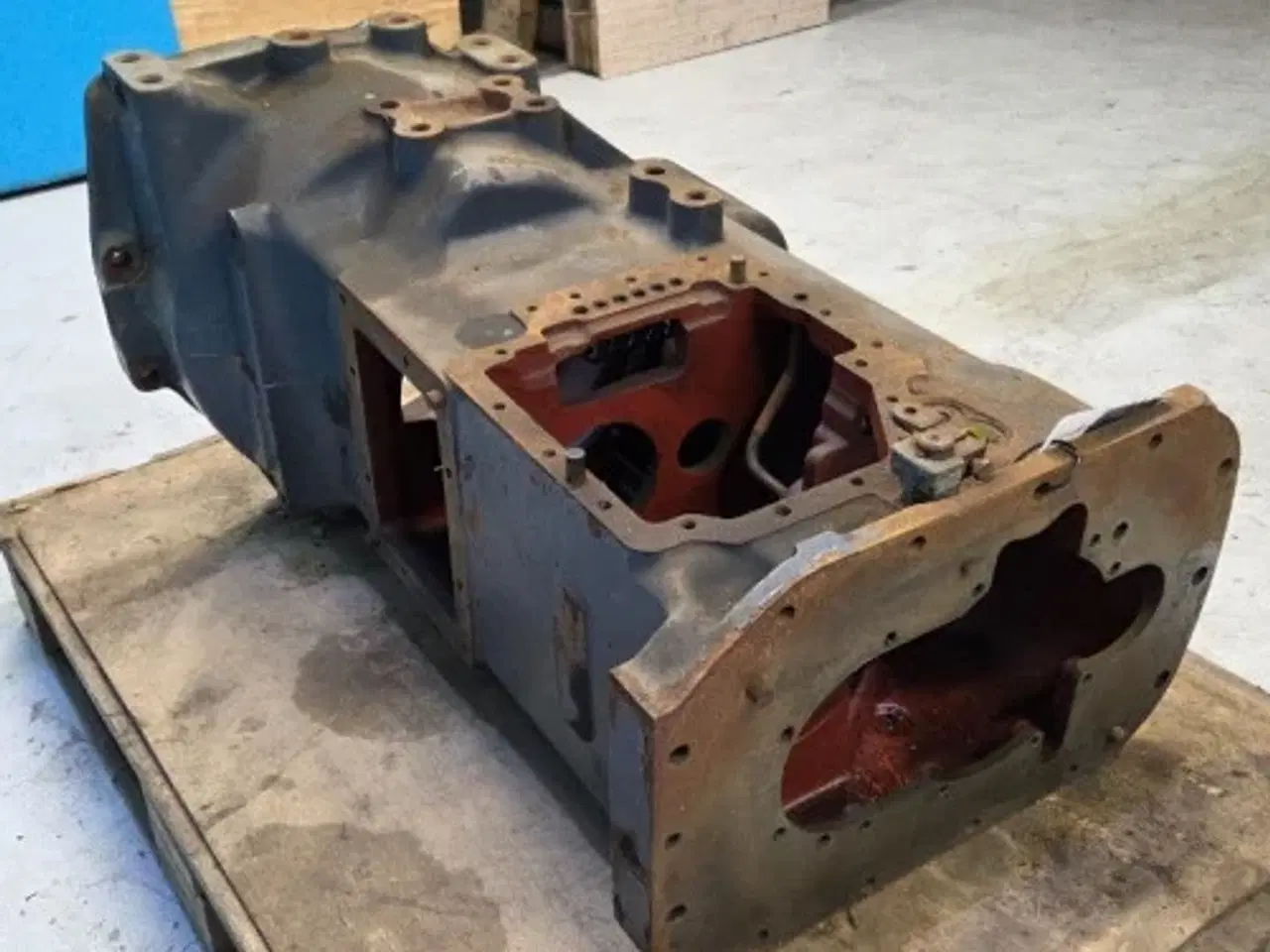 Billede 8 - New Holland 8340 Gearkasse Hus F0NN7005AH