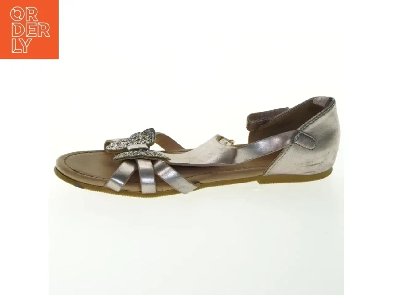 Billede 1 - Sølvfarvede sandaler med pynt fra H&M (str. 33 )