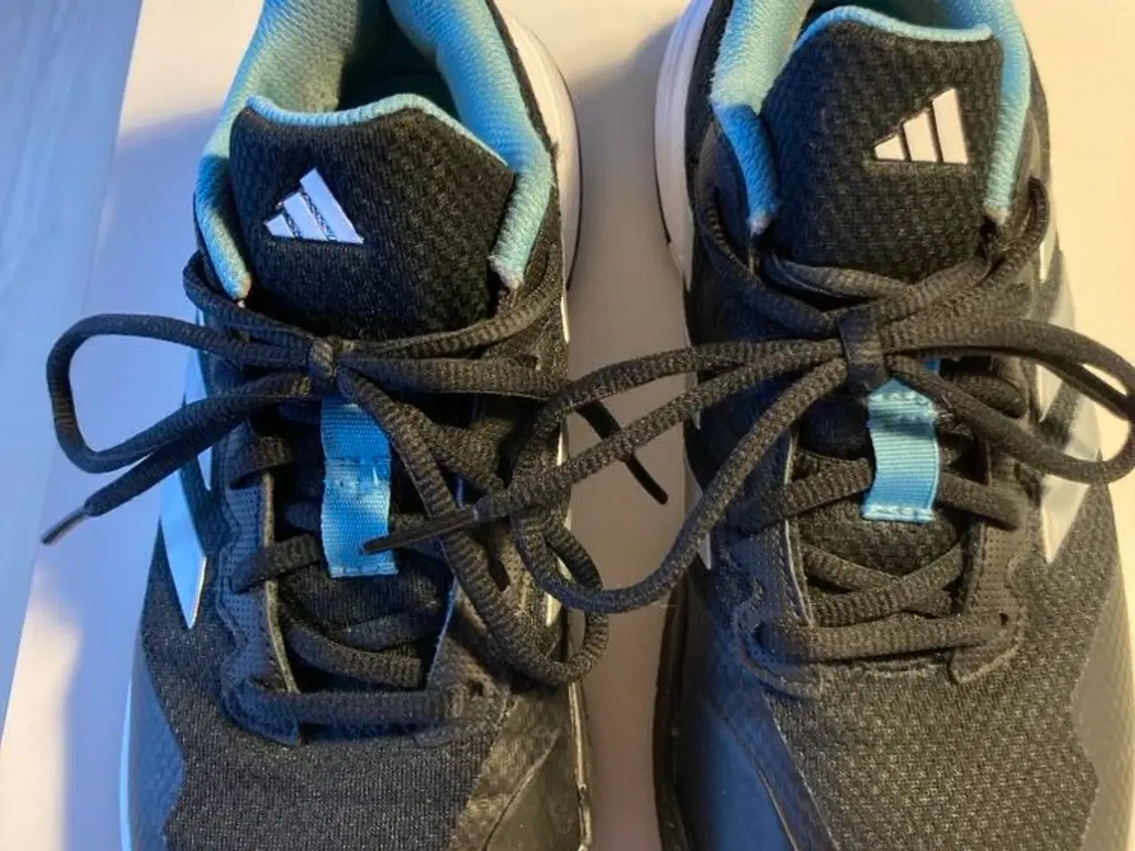 Billede 1 - Adidas Gamecourt 2 sko str 38,5
