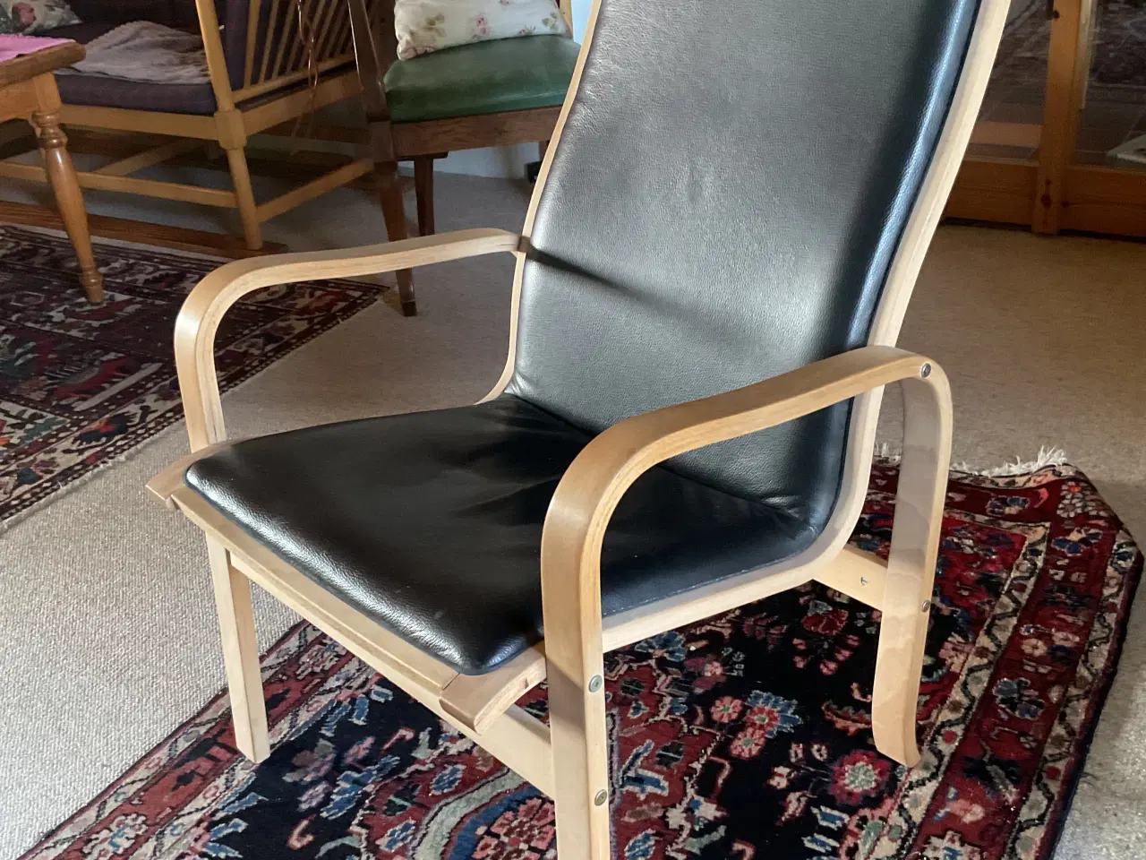 Billede 2 - Lænestol, med sort læder, meget lidt brugt.