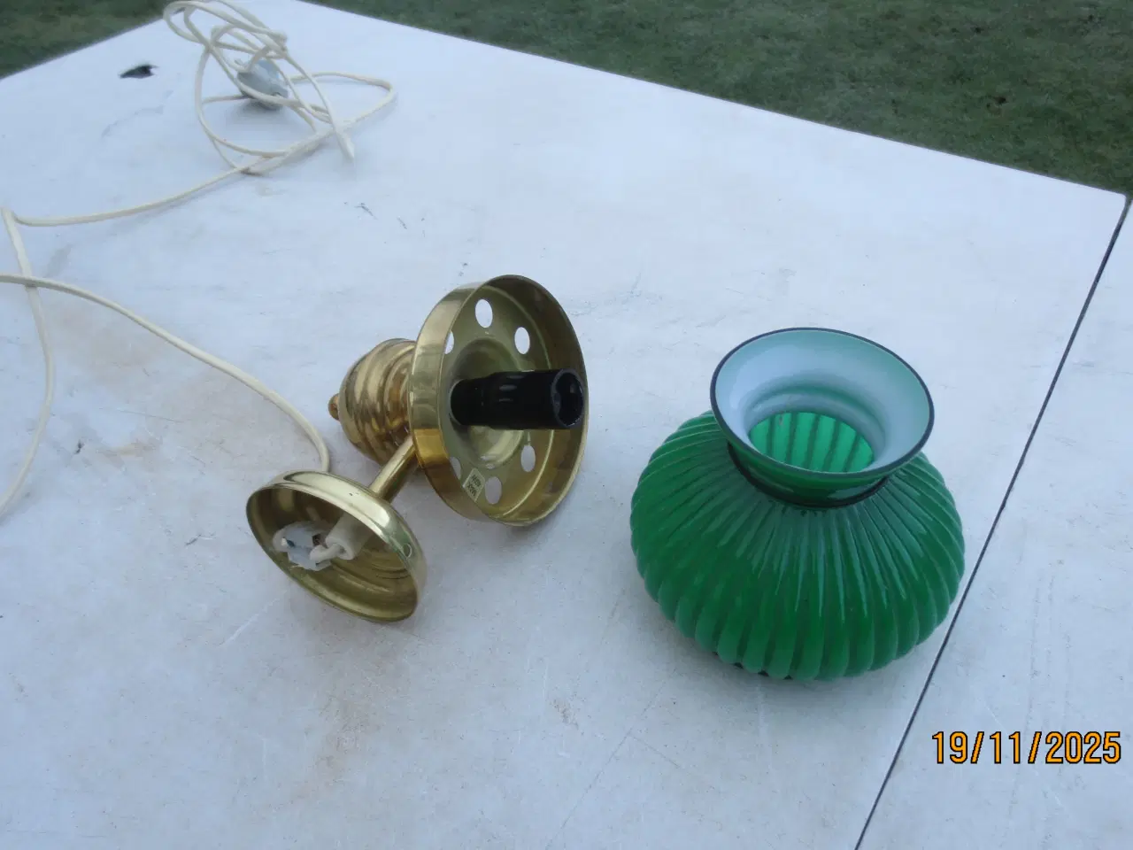 Billede 1 - 1 stk Messing Væglampe med Grøn glasskærm 