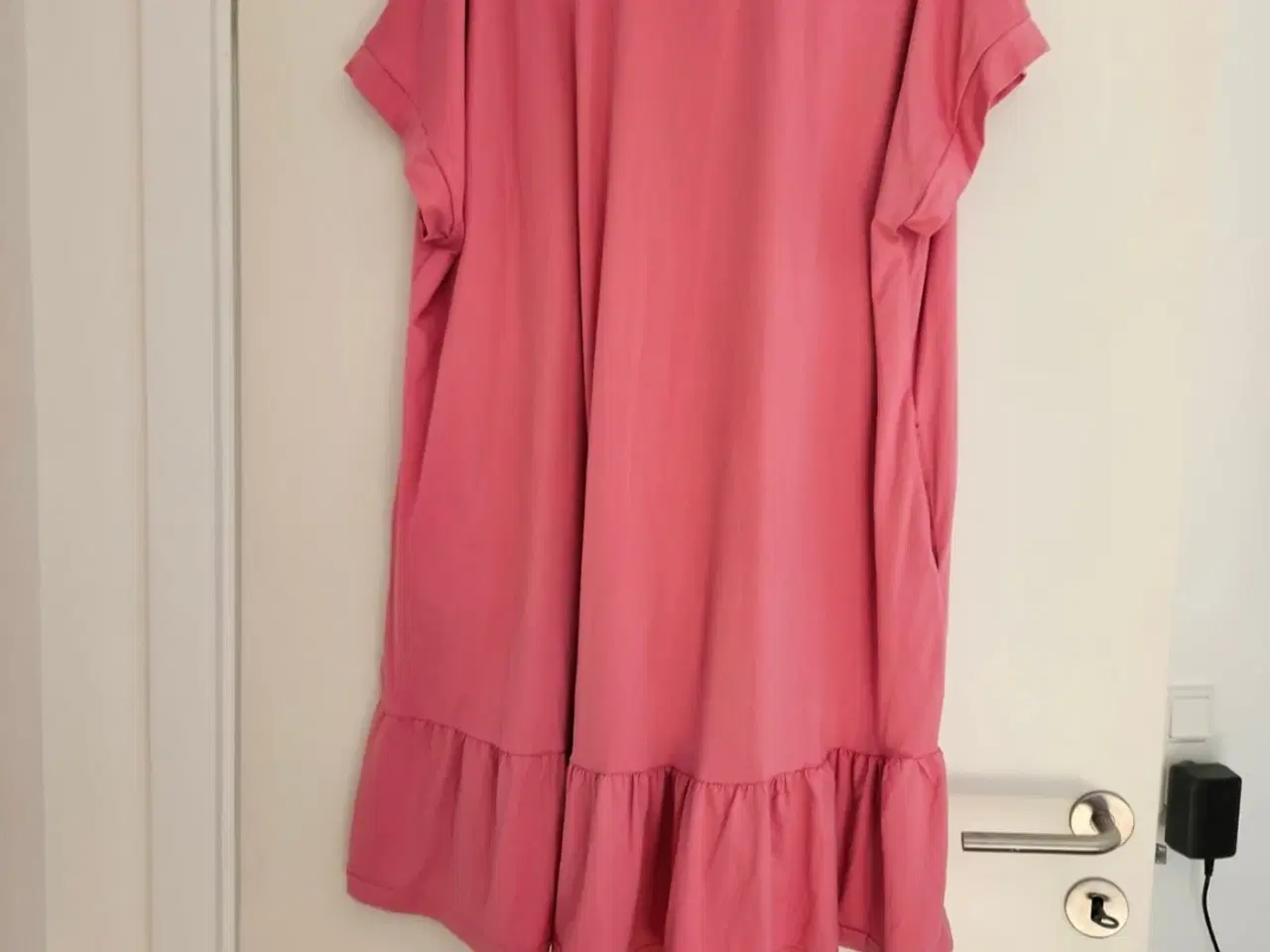 Billede 4 - Pink jersey kjole