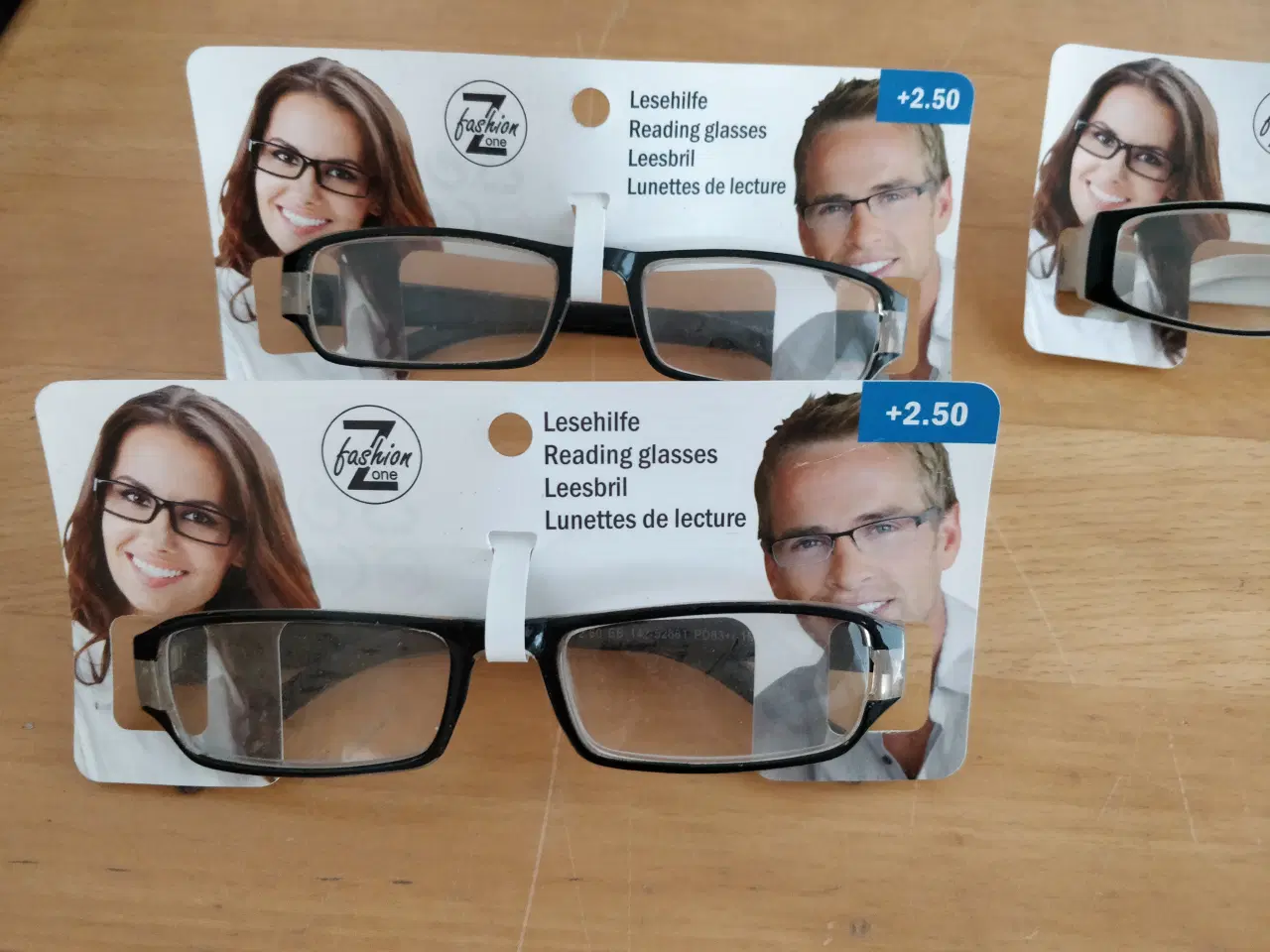 Billede 2 - Briller med styrke +2.50