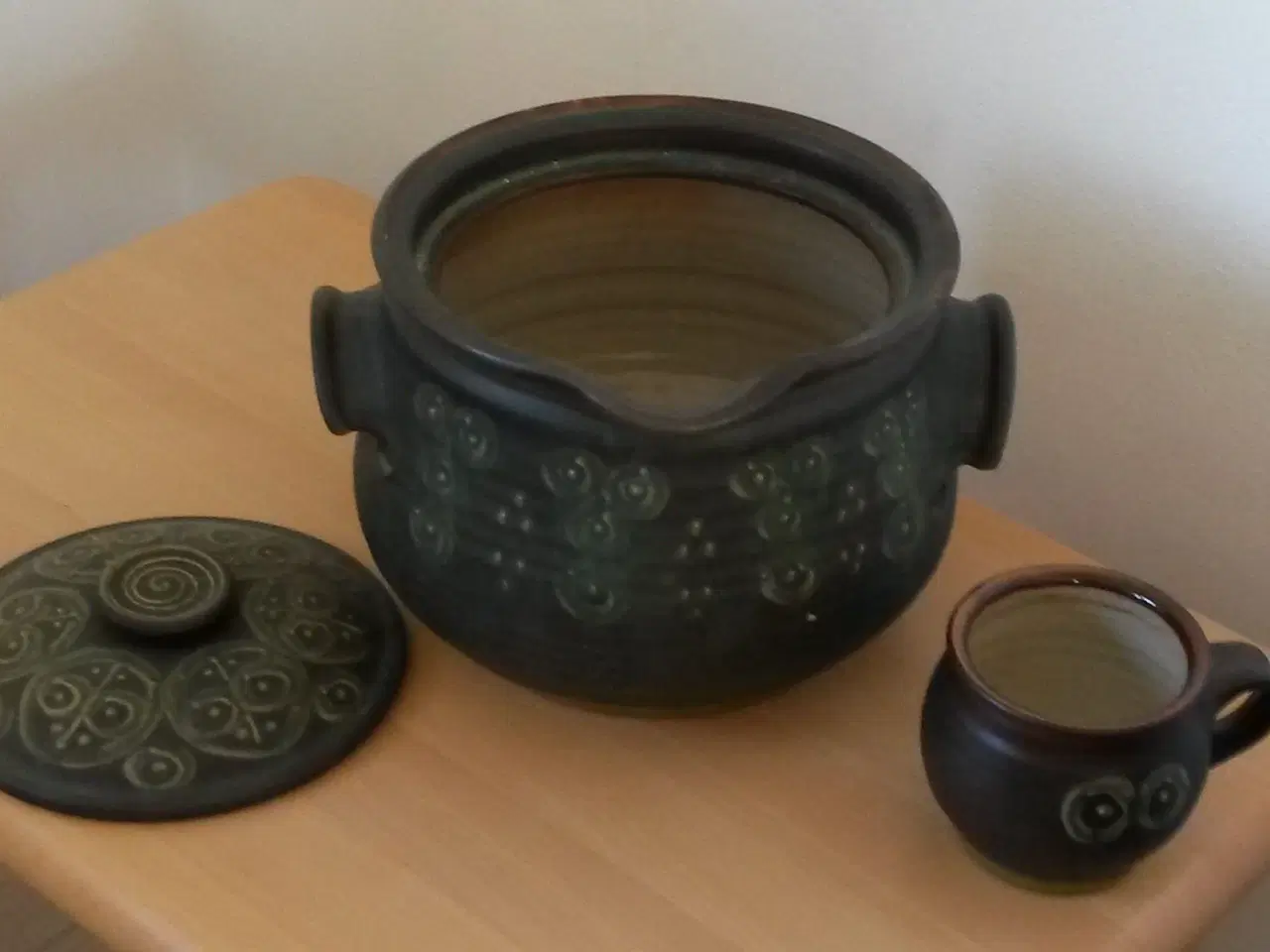 Billede 1 - "Pottehus" keramik skål med låg og krus