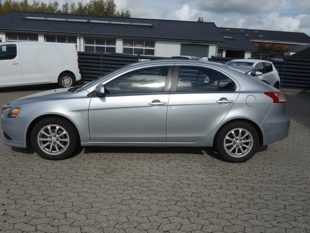 Billede 3 - Mitsubishi Lancer 1,6 Invite SportBack