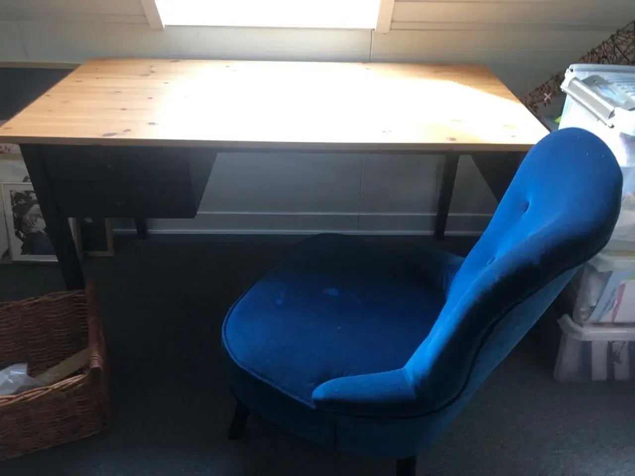 Billede 1 - Skrivebord og stol