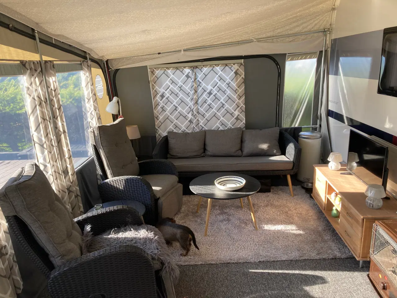 Billede 13 - Campingvogn med fortelt