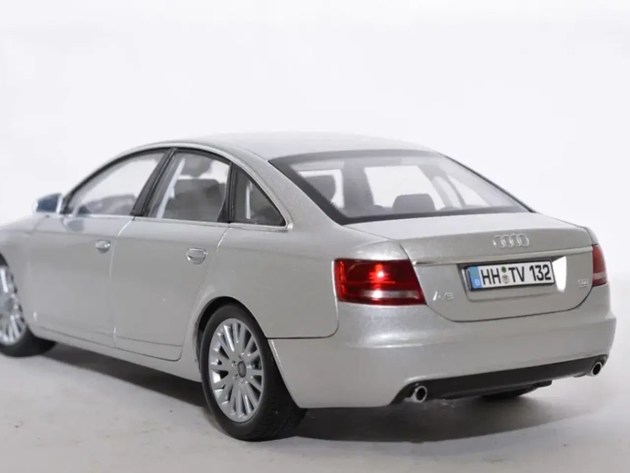 Billede 4 - 1:18 Audi 6 C6 3.2 V6 2006