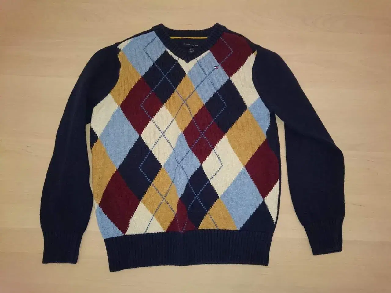 Billede 1 - Tommy Hilfiger sweater Str. 116/122. 