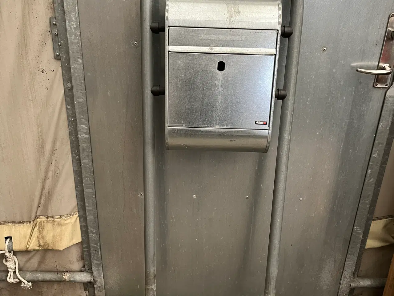 Billede 1 - Postkasse i stål 