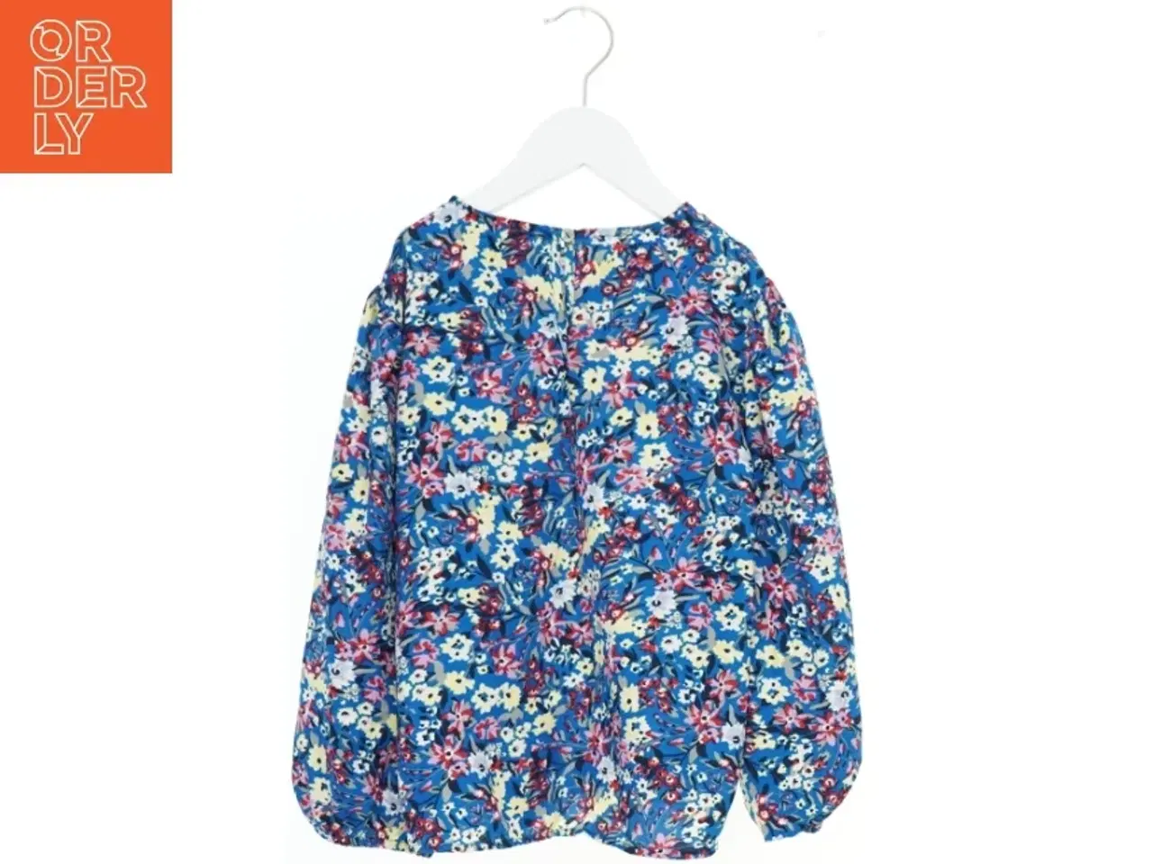 Billede 2 - Bluse med blomstermønster fra Name It (str. 134)