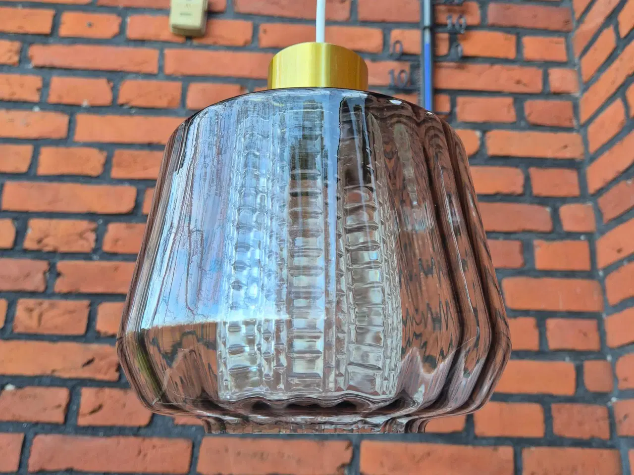 Billede 4 - Smuk svensk retrolampe i røgfarvet glas 