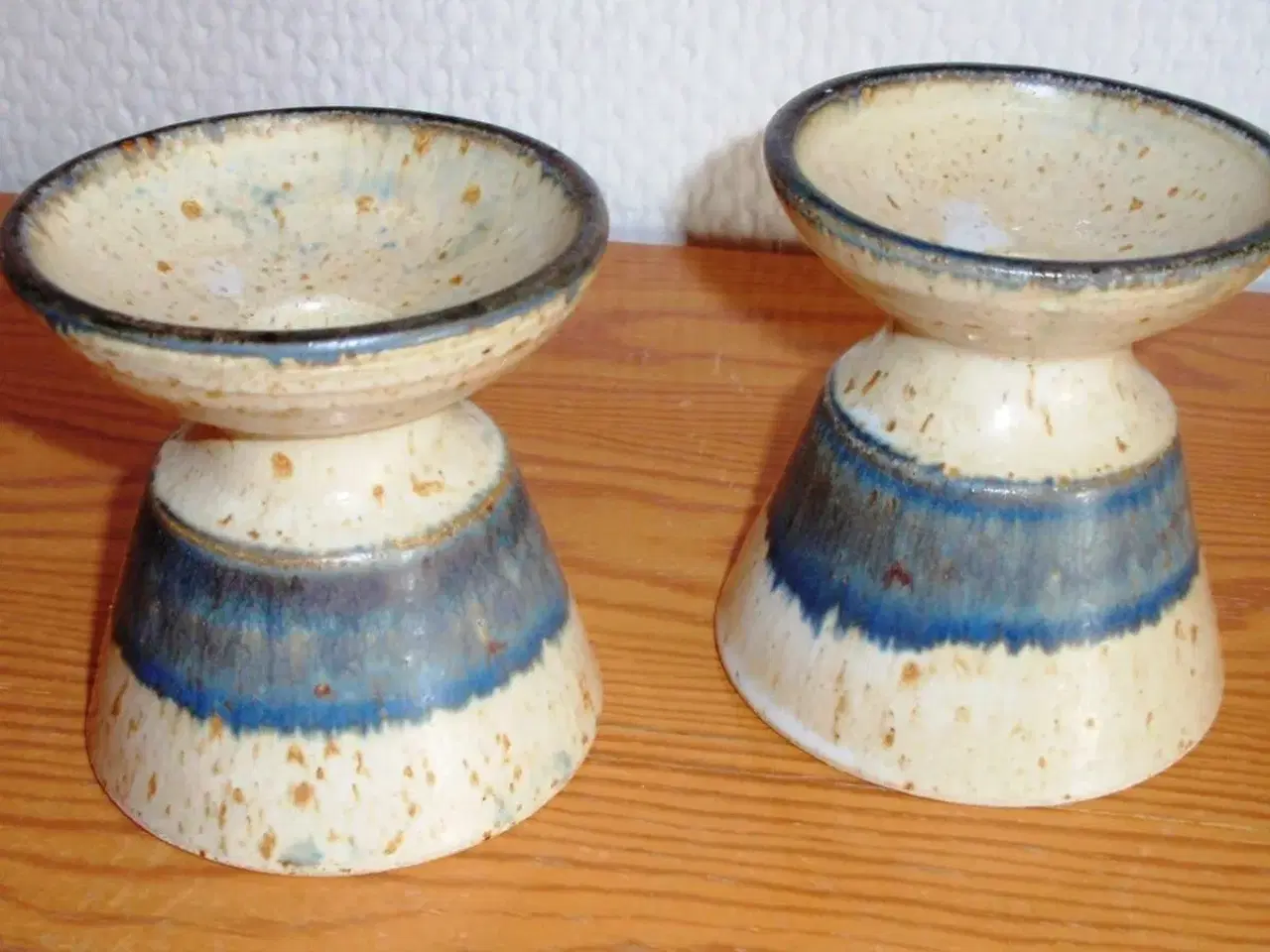 Billede 1 - 2  ens keramik lysestager blå/grå