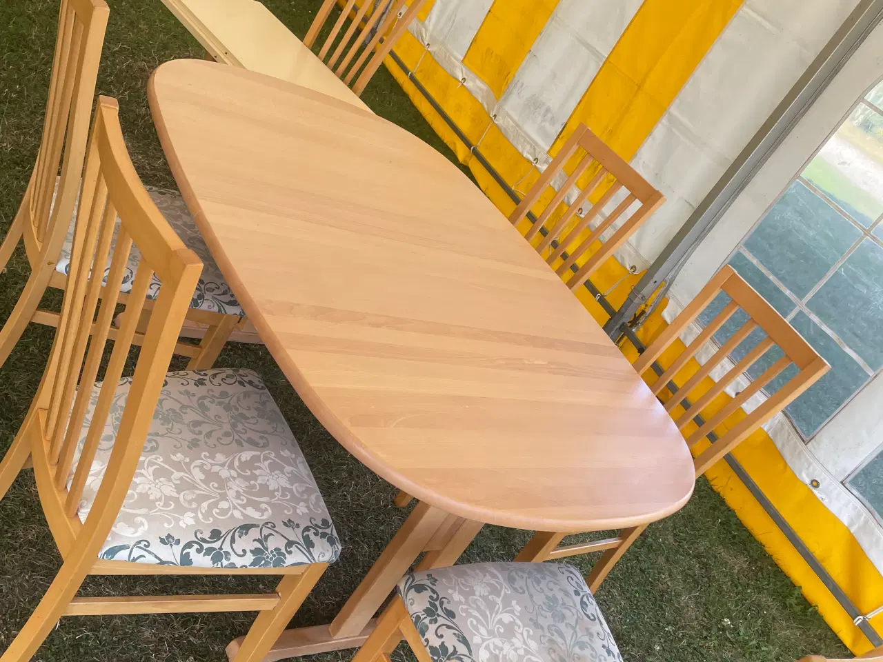 Billede 1 - Spisebord i str. 154x104cm bøg med 2 tillægsplader