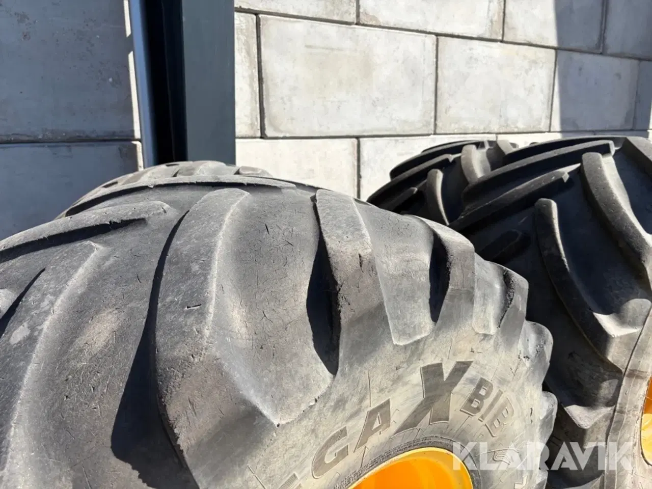 Billede 4 - Dæk Michelin & Alliance med fælge til gummiged 4 styk