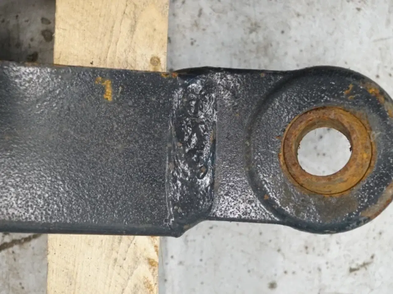 Billede 5 - New Holland TM 190 R.H. Liftarm 5188138