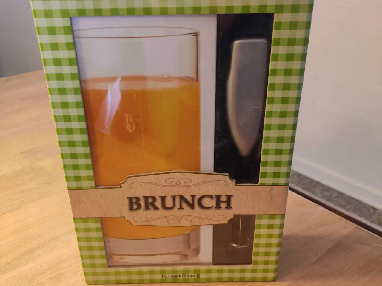 Billede 1 - Mælkeskummer inkl. Bog