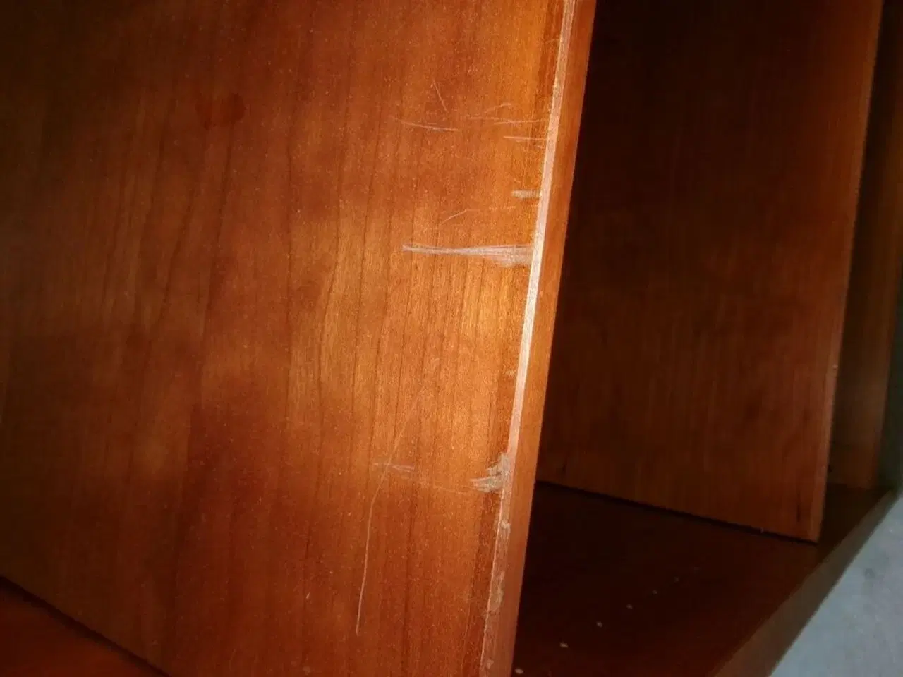 Billede 3 - Reol, trælook