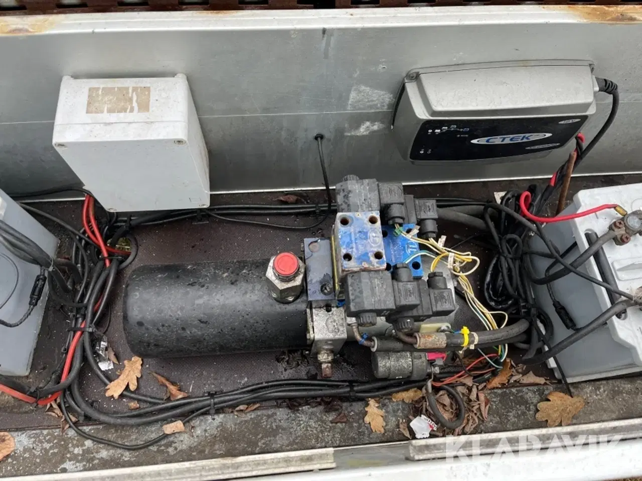 Billede 9 - Skiltevogn Vezeko - 1300kg