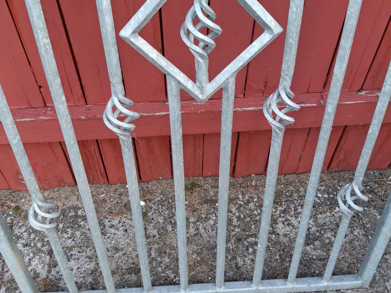 Billede 2 - Galvaniseret låge/dør.