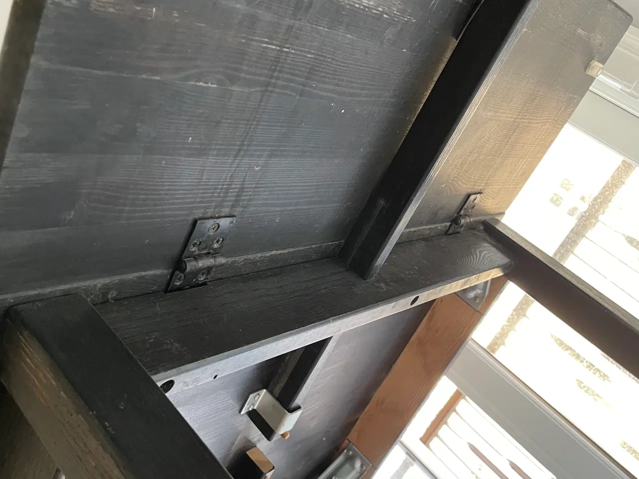 Billede 4 - Solidt træbord med klapper