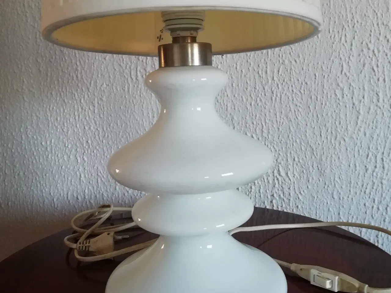 Billede 5 - Hvid Holmegaard Bordlampe