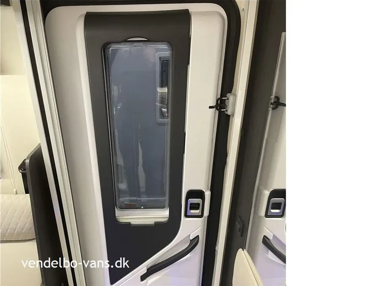 Billede 13 - 2024 - Rollerteam Kronos 267P Comfort Power Selekt   Face to Face siddegruppe - mere gulvplads