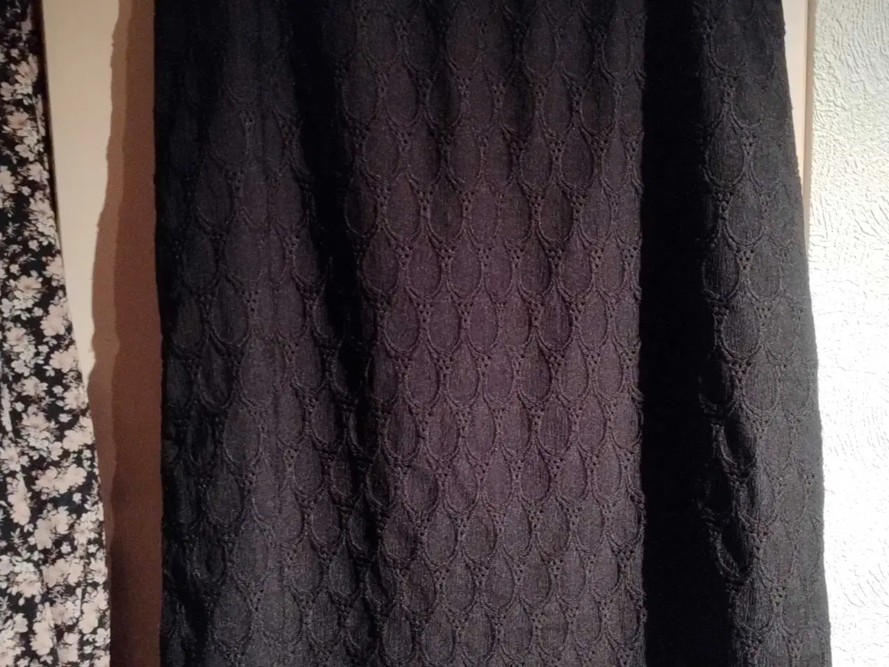 Billede 1 - Sort nederdel