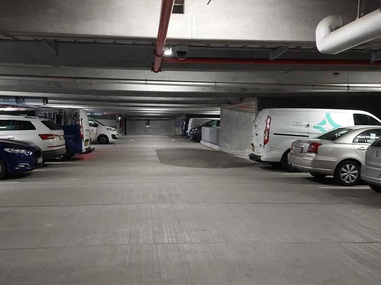 Billede 4 - Parkering til leje på Sjællandsbroen 11 i Storkøbenhavn.