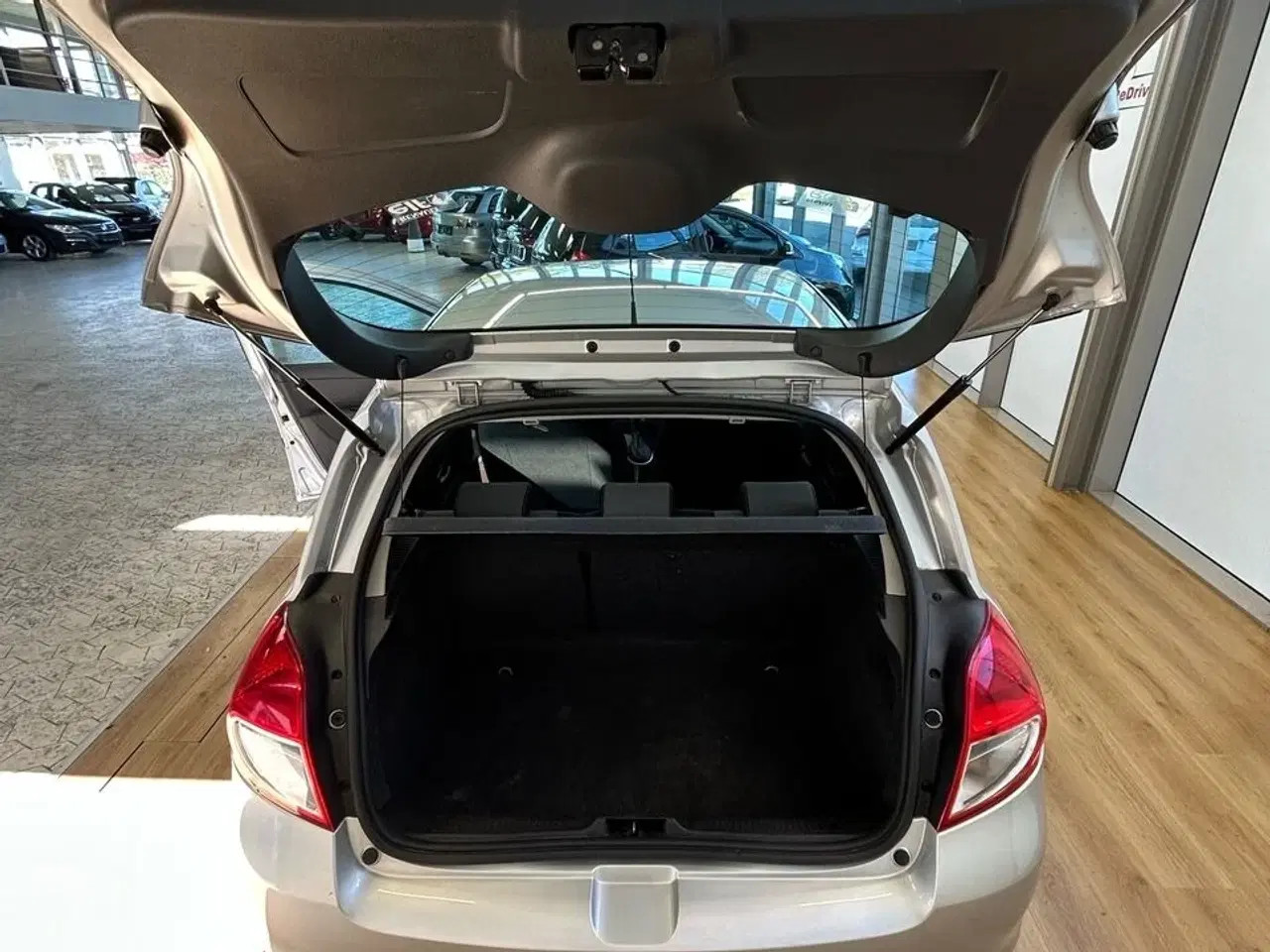 Billede 13 - Renault Clio 1,2 16V Pack 75HK 5d