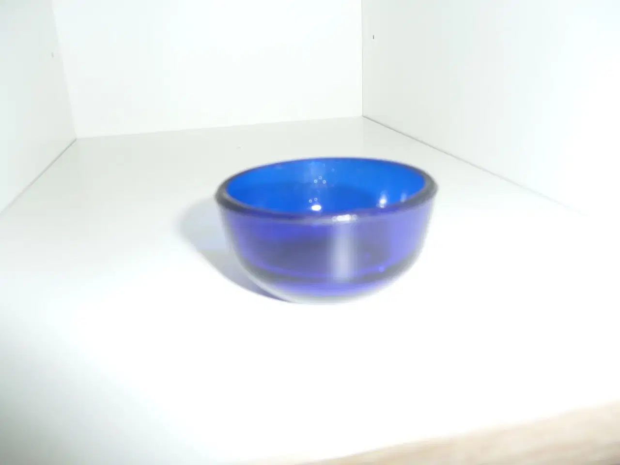 Billede 1 - lille blå skål eller saltkar