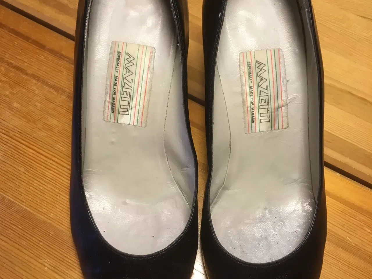 Billede 3 - Stilletter 4 par - forskellige. Pr. par kr. 100,-