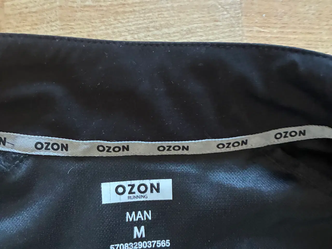 Billede 2 - Ny løbe jakke medium 